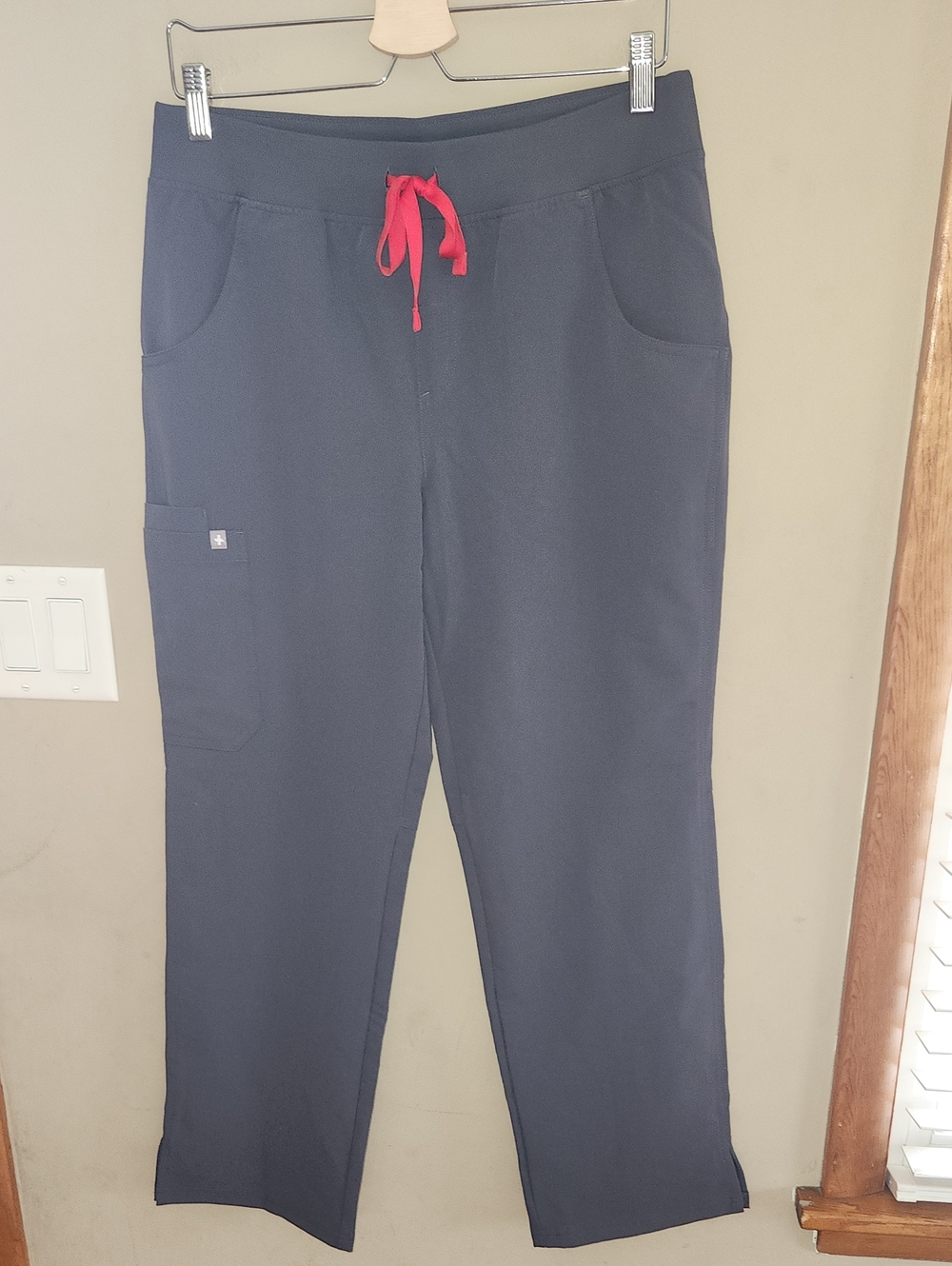 Nwot- FIGS Womens Charcoal Kade Size M/P